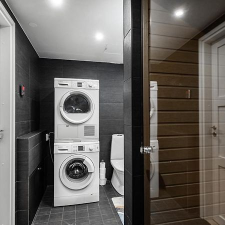 Airhome - Black&White Tallinn Bagian luar foto